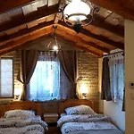 Pensionat Mendei Vendeghaz Loft Mende