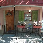 Mendei Vendeghaz Loft * Mende