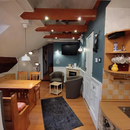 招待所 Mendei Vendeghaz Loft *