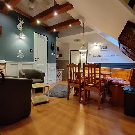 招待所 Mendei Vendeghaz Loft Mende