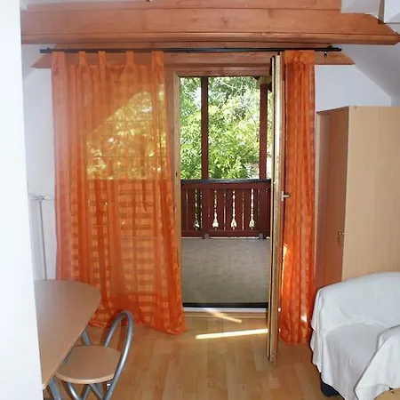招待所 Mendei Vendeghaz Loft Mende