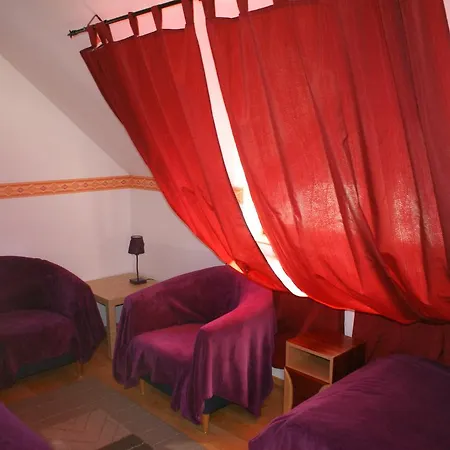 Mendei Vendeghaz Loft Mende